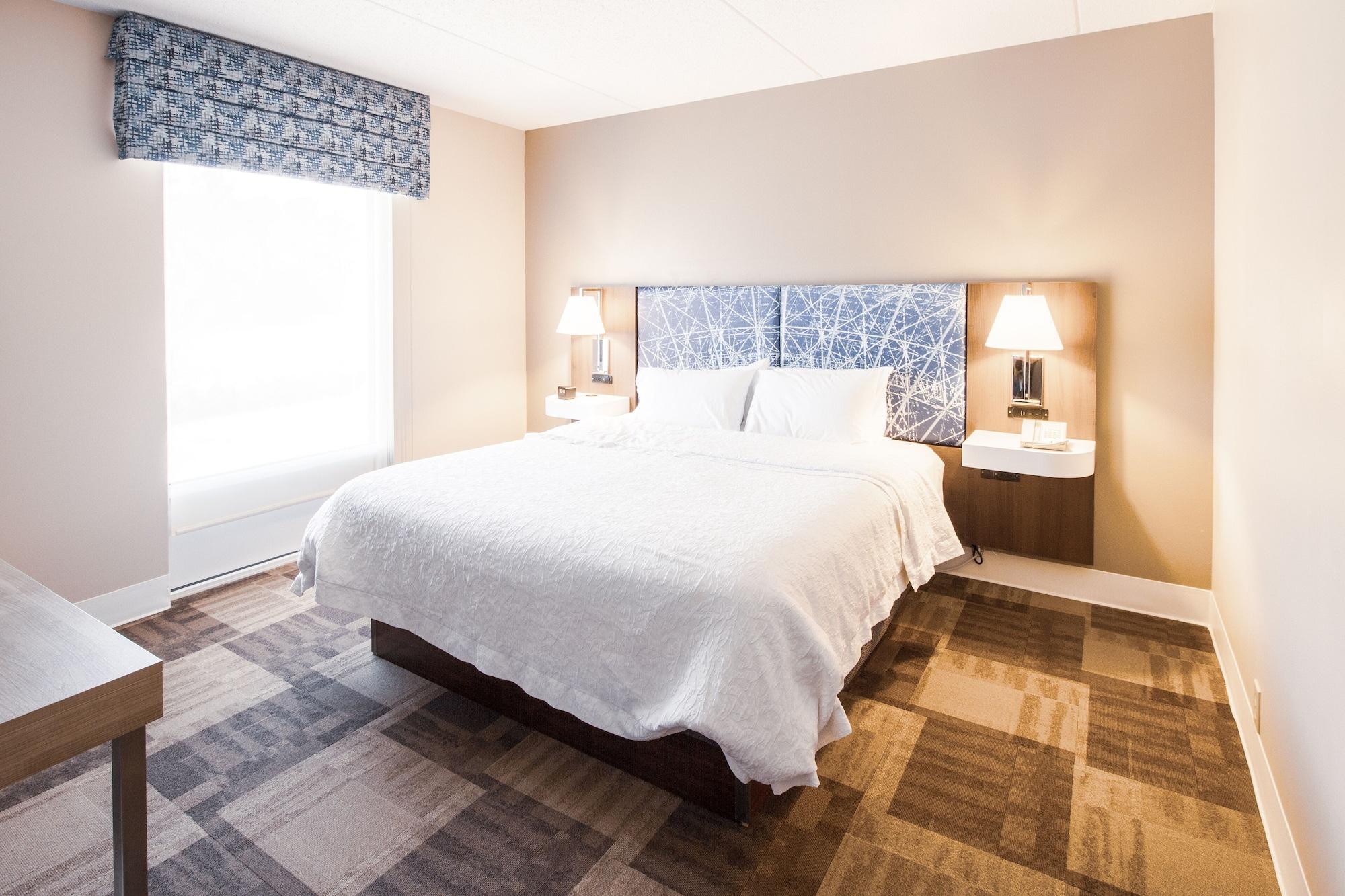 Hampton & Hampton Cove Hotel 3*