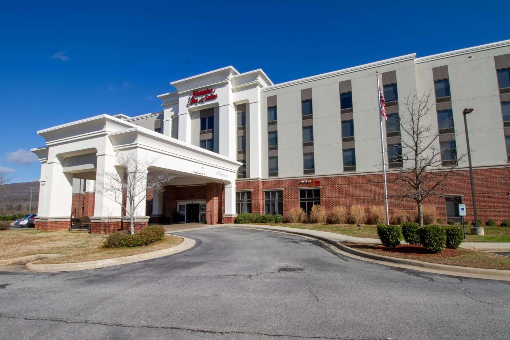 Hotel Hampton & Hampton Cove