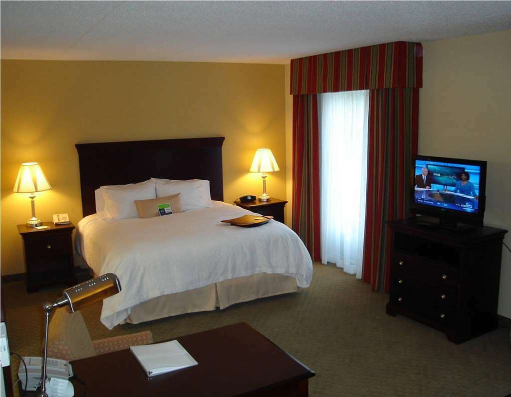 Hampton & Hampton Cove Hotel 3*